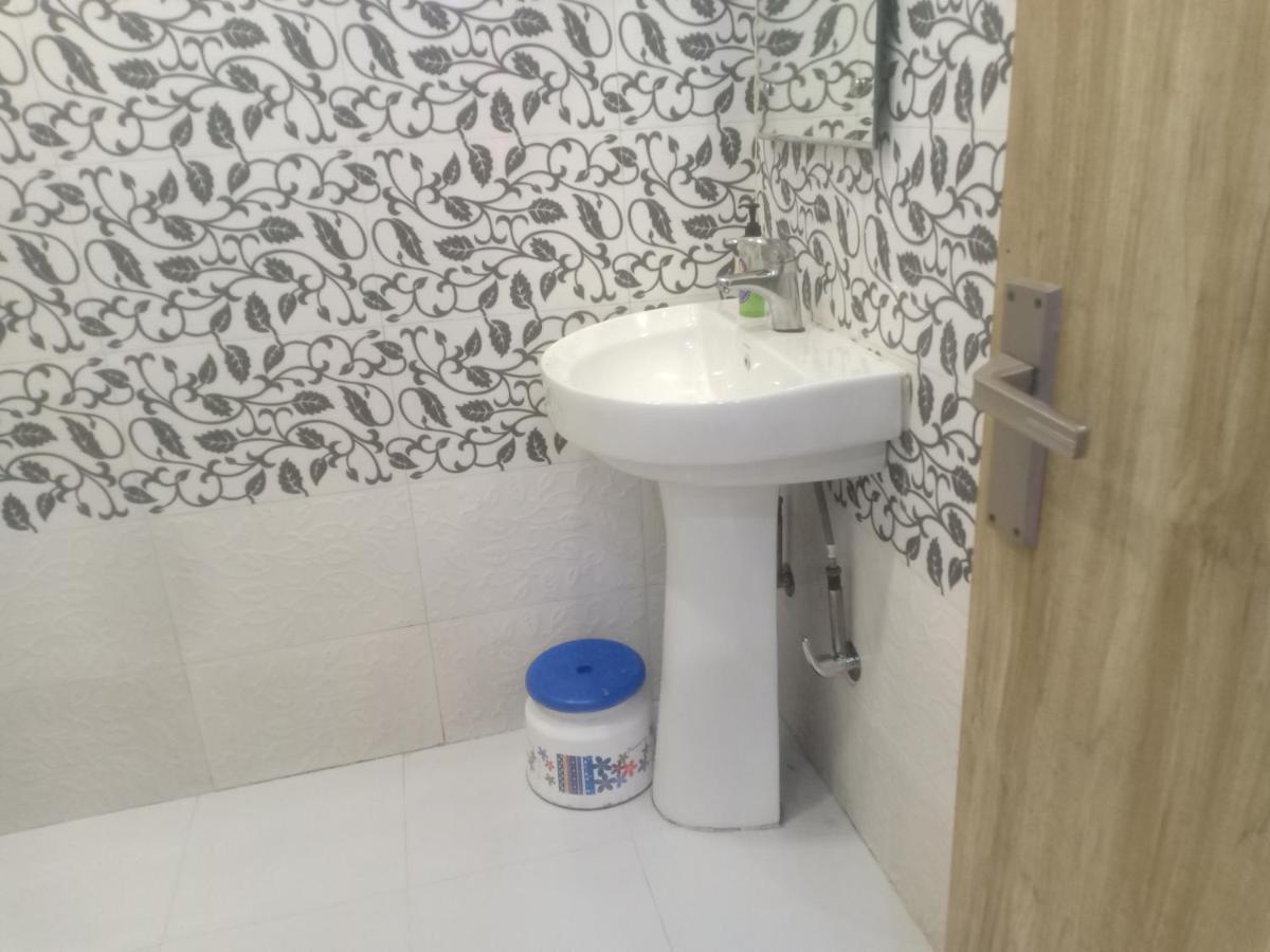 Hn Palace Homestay Агра Номер фото
